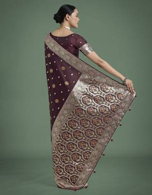 maroon silk blend banarasi jacuard work saree with unstitched blouse piece 3