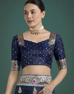 blue silk blend banarasi jacuard work saree with unstitched blouse piece 5