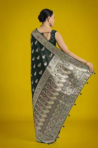 green silk blend banarasi jacuard work saree with unstitched blouse piece