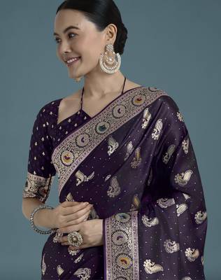 plum silk blend banarasi jacuard work saree with unstitched blouse piece 4
