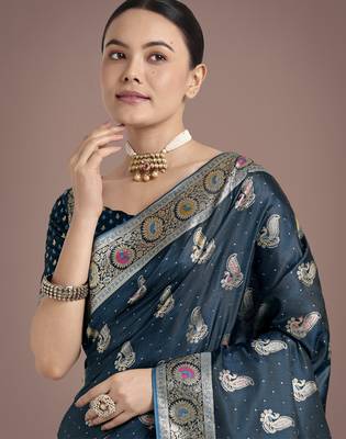 rama silk blend banarasi jacuard work saree with unstitched blouse piece 4