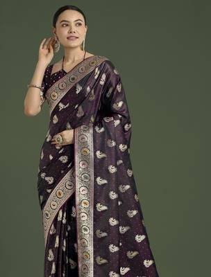 wine silk blend banarasi jacuard work saree with unstitched blouse piece 4
