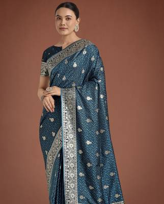 rama silk blend banarasi jacuard work saree with unstitched blouse piece 4