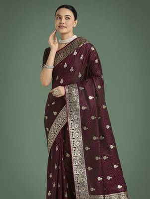 maroon silk blend banarasi jacuard work saree with unstitched blouse piece 4