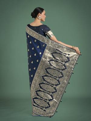 blue silk blend banarasi jacuard work saree with unstitched blouse piece 3