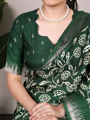 Green art silk printed saree with floral print 2