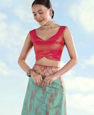 rama silk blend banarasi jacuard work saree with unstitched blouse piece 5