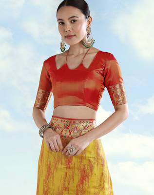 yellow silk blend banarasi jacuard work saree with unstitched blouse piece 5