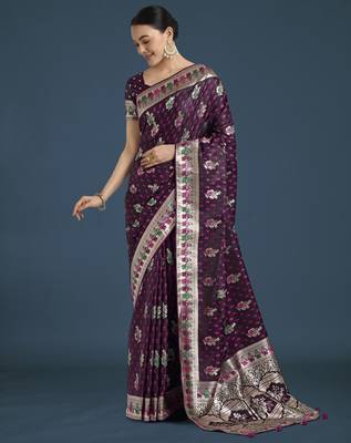 wine silk blend banarasi jacuard work saree with unstitched blouse piece 2