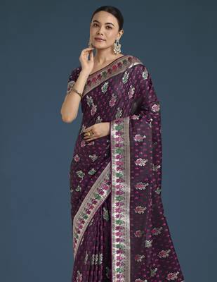wine silk blend banarasi jacuard work saree with unstitched blouse piece 4