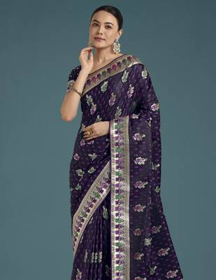 plum silk blend banarasi jacuard work saree with unstitched blouse piece 4