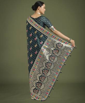 rama silk blend banarasi jacuard work saree with unstitched blouse piece 3