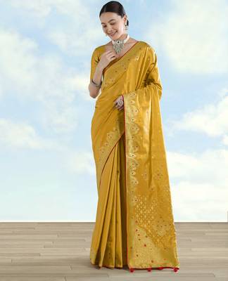 yellow silk blend banarasi jacuard work saree with unstitched blouse piece 2