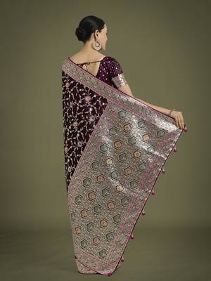 wine silk blend banarasi jacuard work saree with unstitched blouse piece 3