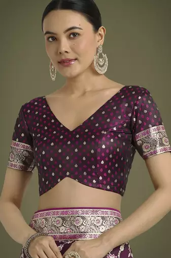 wine silk blend banarasi jacuard work saree with unstitched blouse piece