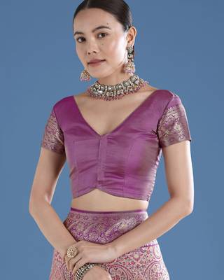 purple silk blend banarasi jacuard work saree with unstitched blouse piece 5