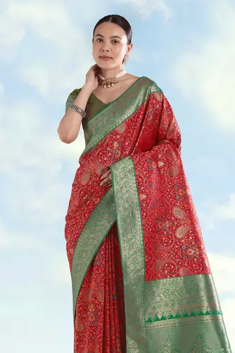 red silk blend banarasi jacuard work saree with unstitched blouse piece