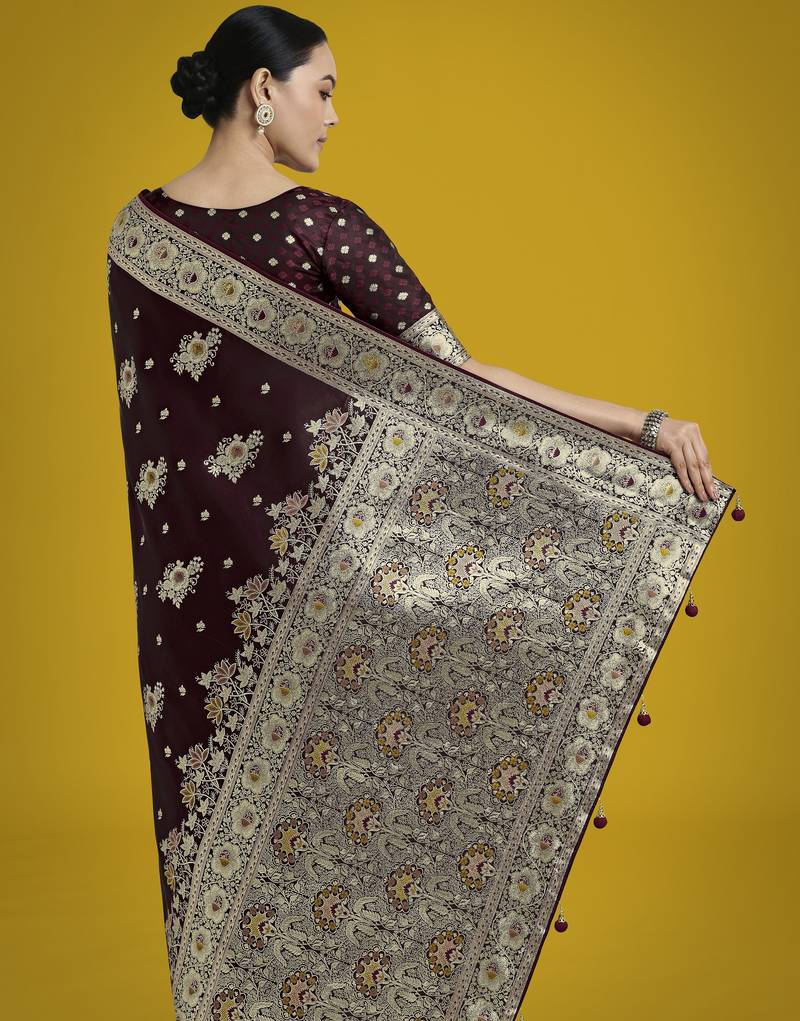 Maroon silk blend jacuard work saree with unstitched blouse piece