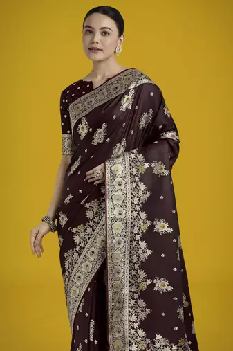 Maroon silk blend jacuard work saree with unstitched blouse piece