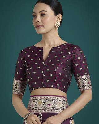 wine silk blend banarasi jacuard work saree with unstitched blouse piece 5