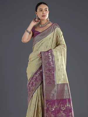 Cream banarasi silk blend jacuard work saree with unstitched blouse piece 4