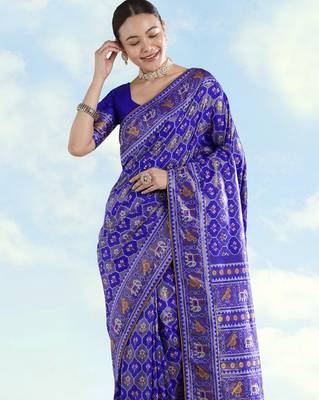 Royal blue banarasi silk blend jacuard work saree with unstitched blouse piece 4