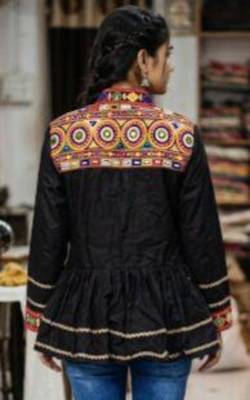 Black embroidered rayon round-neck jacket 2