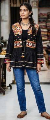 Black embroidered rayon round-neck jacket 3