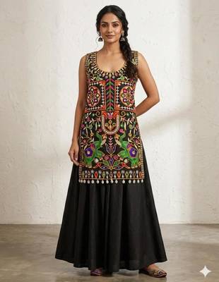 Black embroidered cotton round-neck blouse 1