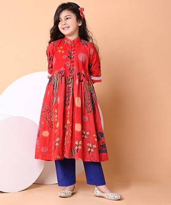 Red floral printed cotton cape set 2