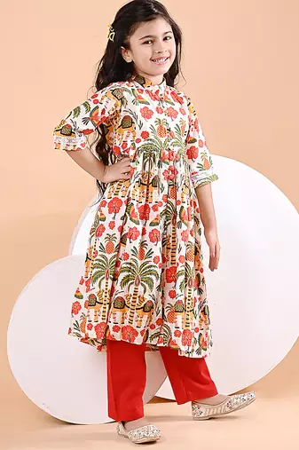 Off white floral printed cotton cape set