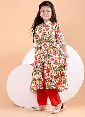 Off white floral printed cotton cape set 3
