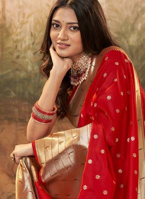 Red paithani silk with zari weaving trational wear saree 3