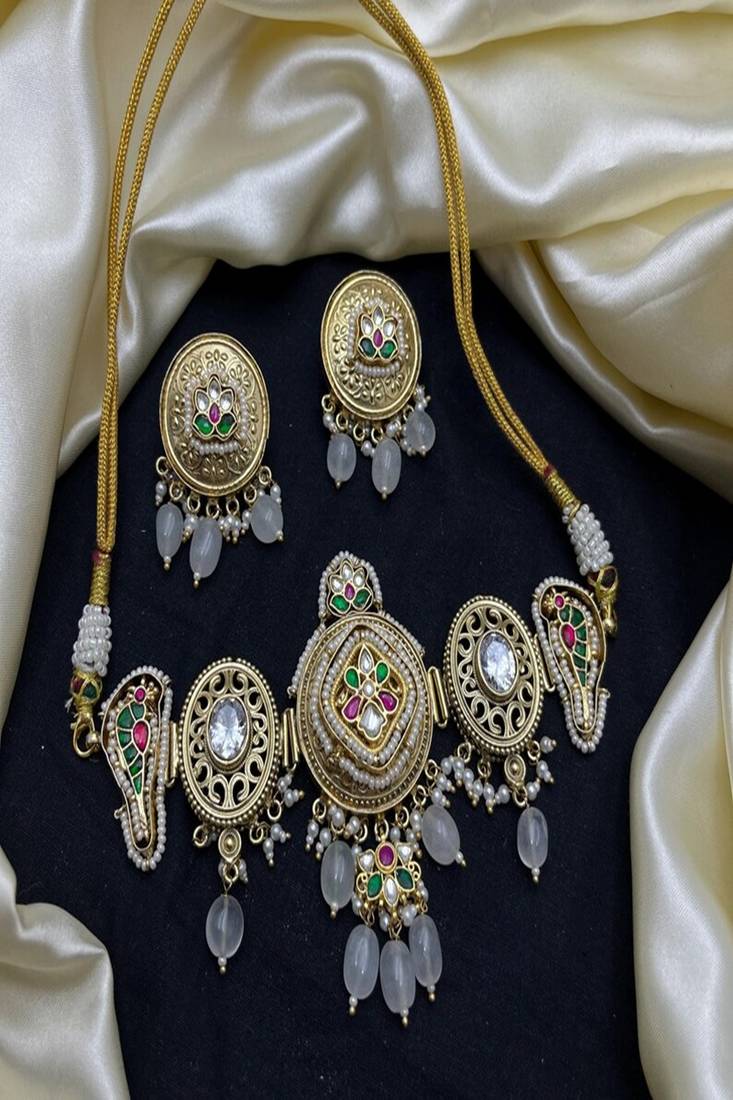 Royal Kundan Choker Necklace Set – Gold Bridal Jewelry with Pearl, Green Pink Stones