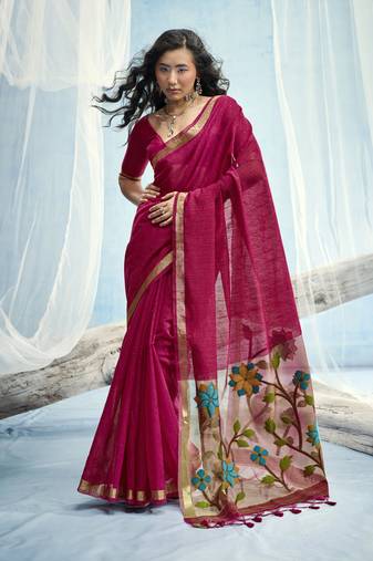 Ruby red munga silk blend handloom saree & contrast weaving border with tissue pallu