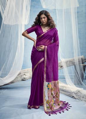 Magenta munga silk blend handloom saree & contrast weaving border with tissue pallu 1