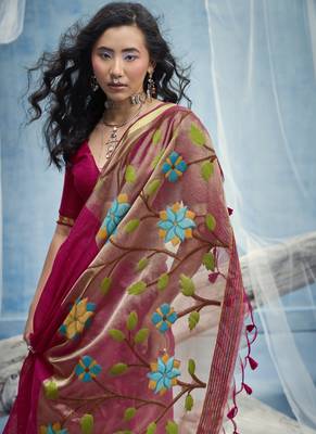 Ruby red munga silk blend handloom saree & contrast weaving border with tissue pallu 5