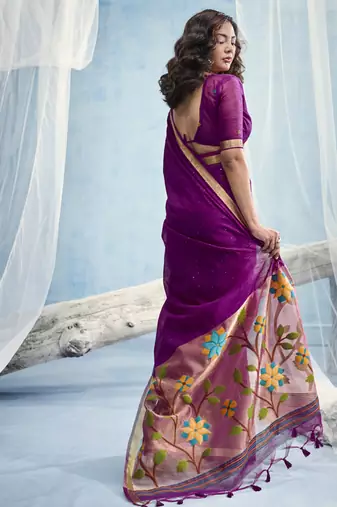 Magenta munga silk blend handloom saree & contrast weaving border with tissue pallu