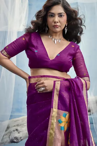 Magenta munga silk blend handloom saree & contrast weaving border with tissue pallu