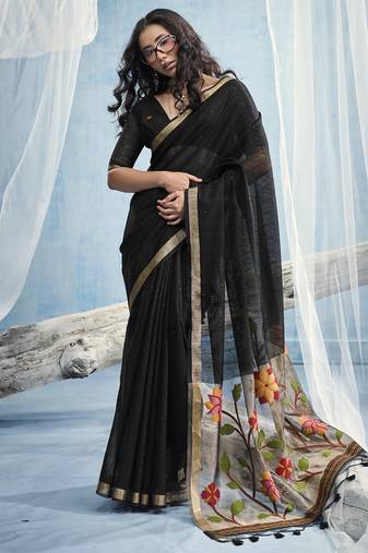 Black munga silk blend handloom saree & contrast weaving border with tissue pallu