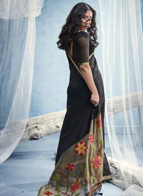 Black munga silk blend handloom saree & contrast weaving border with tissue pallu 5