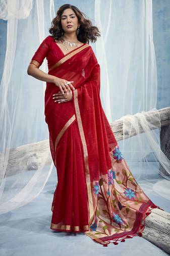 Red munga silk blend handloom saree & contrast weaving border with tissue pallu