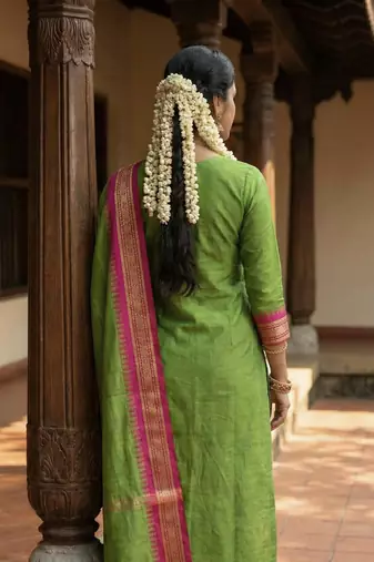 Parrot jaquard kanchi cotton round neck kurti dupatta set
