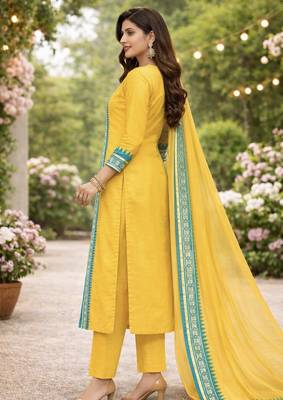 Yellow jaquard kanchi cotton round neck kurti dupatta set 2