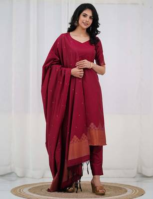 Maroon jaquard kanchi cotton v_neck kurti dupatta and pant  set 1