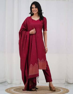 Maroon jaquard kanchi cotton v_neck kurti dupatta and pant  set 3
