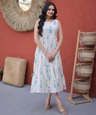 White cotton readymade kurti with floral printed work 2