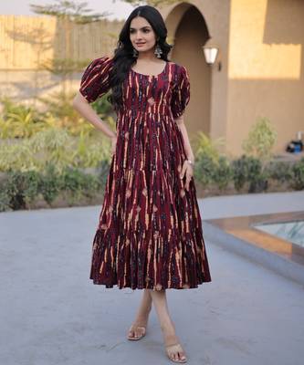 Brown cotton readymade kurti with floral printed work 3