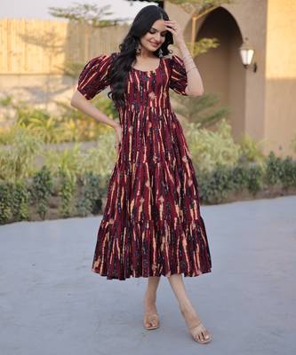 Brown cotton readymade kurti with floral printed work 5