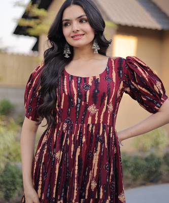 Brown cotton readymade kurti with floral printed work 2